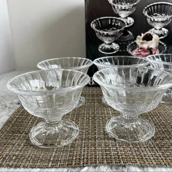 Studio everyday 8 pc Footed Dessert Bowls - Picture 3 of 12